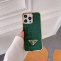 prada iphone15 plusスマホケース ワニ柄 革製 高品質プラダ アイフォーン14 pro max携帯ケースメッキデザイン擦り傷防止