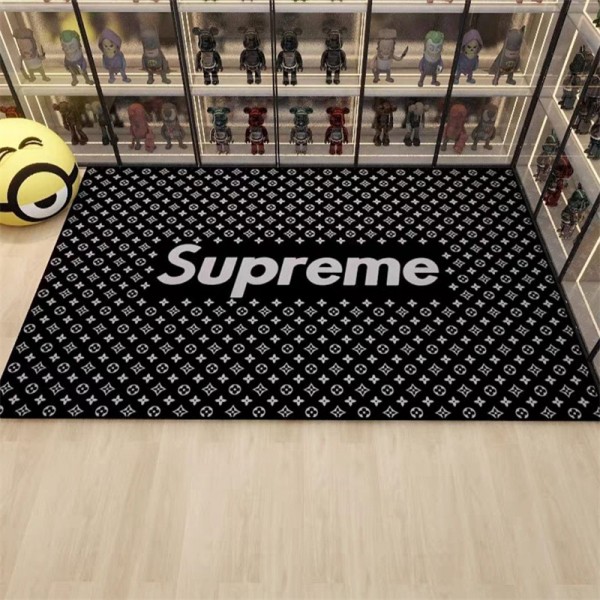 ファッションネットレッドの贅沢なアクセサリーSupremeファッション純色カーペットLVリビングルームには床敷きが敷き詰められている