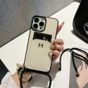 エルメス/Hermes iphone 15/14携帯ケース 革の手触り カードを挿すことができて 斜めにストラップをまたいで 転んだり磨耗したりするのを防ぐ創意的な携帯ケースがあります